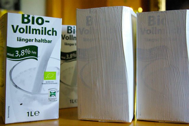 Tetrapack geschnitten und angestrichen